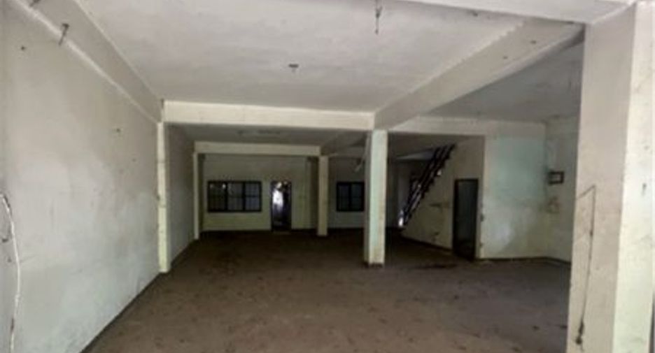 For sale retail Space in Mueang Phrae, Phrae