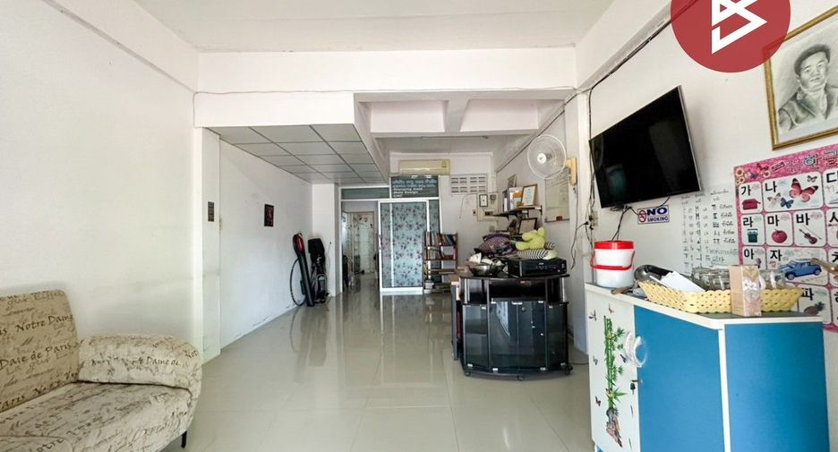 For sale 4 bed retail Space in Ban Bueng, Chonburi
