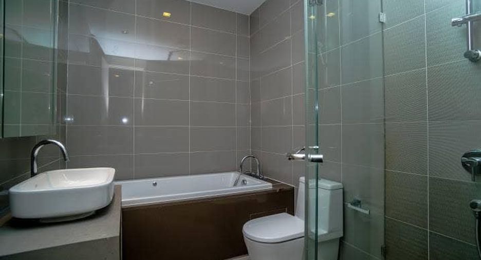 For sale 3 bedrooms condo in Ratchathewi, Bangkok