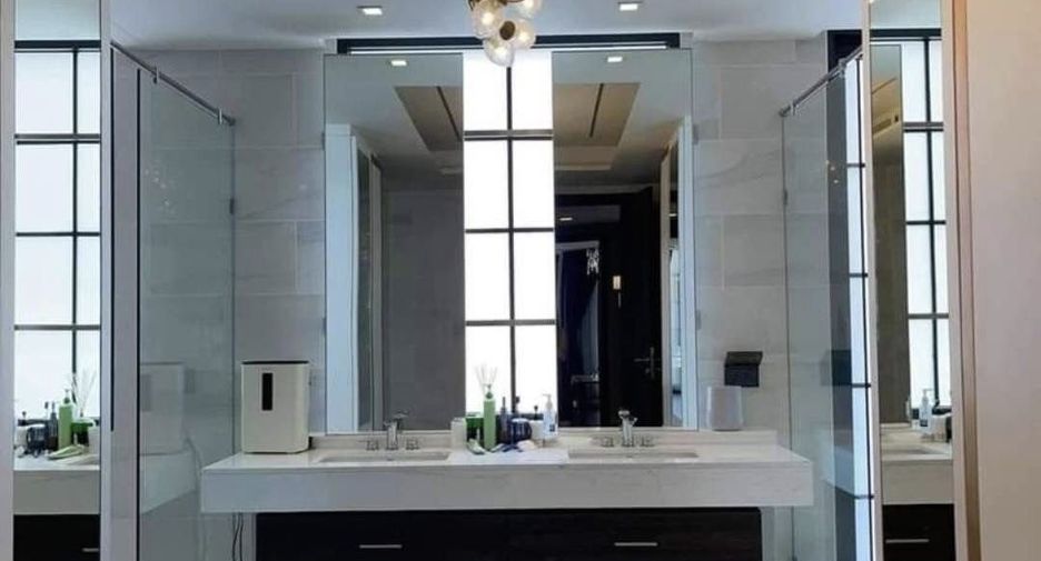 Reihenhaus zur Miete und zum Kauf mit 4 Zimmer in Watthana, Bangkok