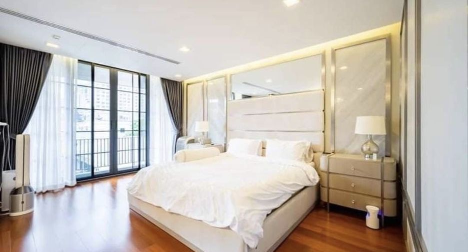 Reihenhaus zur Miete und zum Kauf mit 4 Zimmer in Watthana, Bangkok