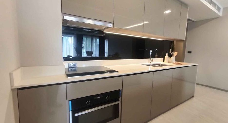 For rent 3 bedrooms condo in Watthana, Bangkok