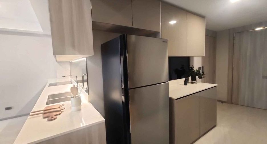 For rent 3 bedrooms condo in Watthana, Bangkok