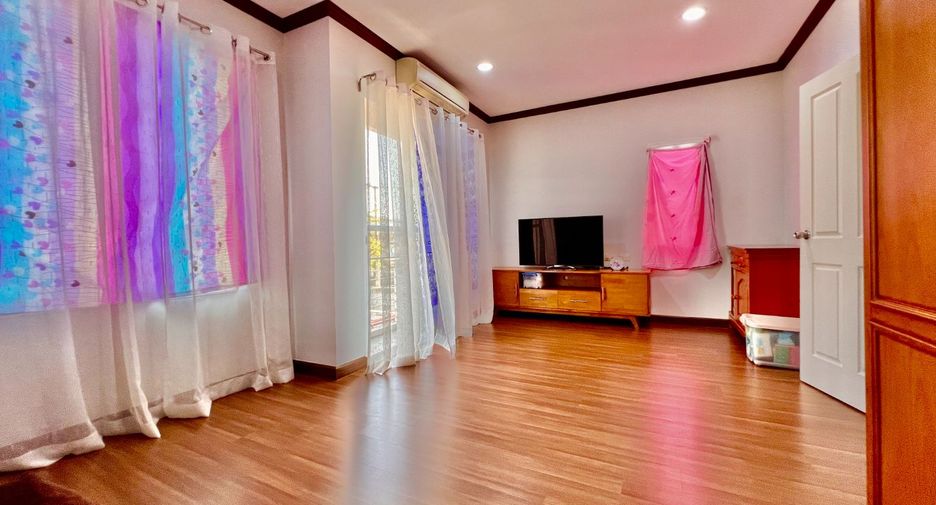 For sale 4 bedrooms townhouse in Bang Kruai, Nonthaburi