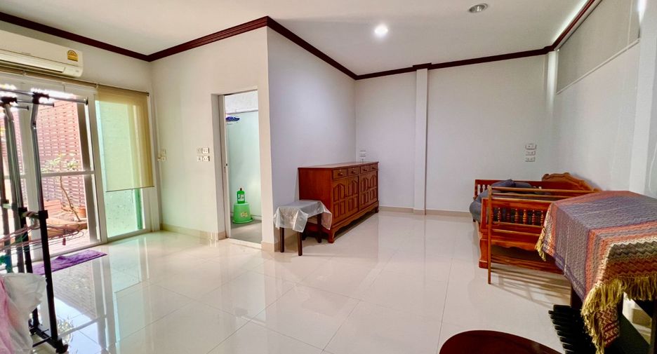 For sale 4 bedrooms townhouse in Bang Kruai, Nonthaburi