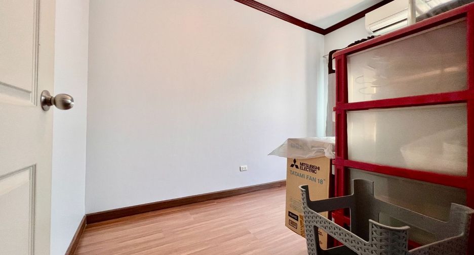 For sale 4 bedrooms townhouse in Bang Kruai, Nonthaburi