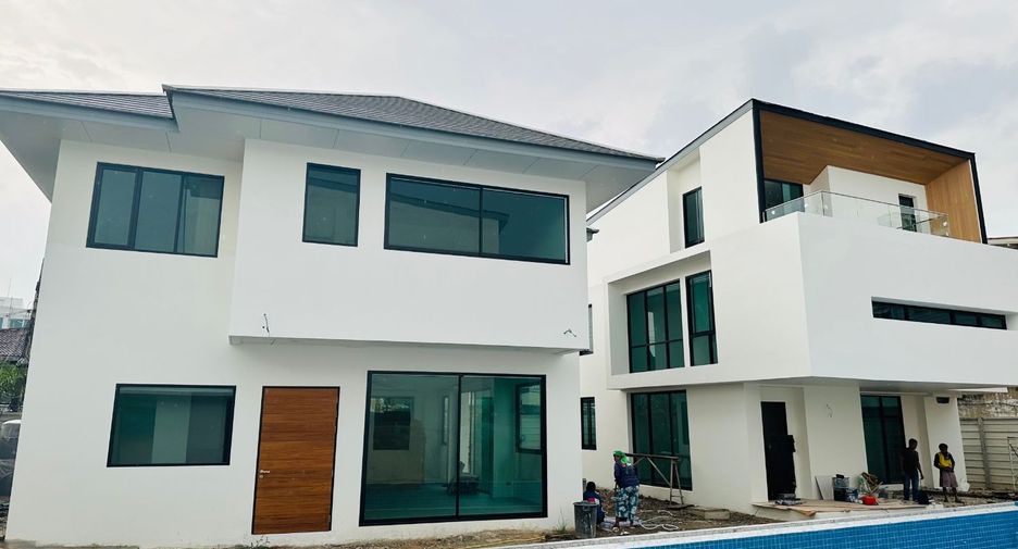 ให้เช่า 3 ห้องนอน บ้านเดี่ยว ใน วัฒนา, กรุงเทพฯ