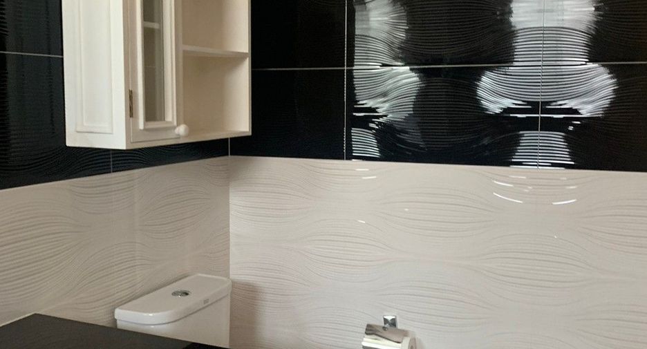 For rent 4 bedrooms villa in Bang Na, Bangkok