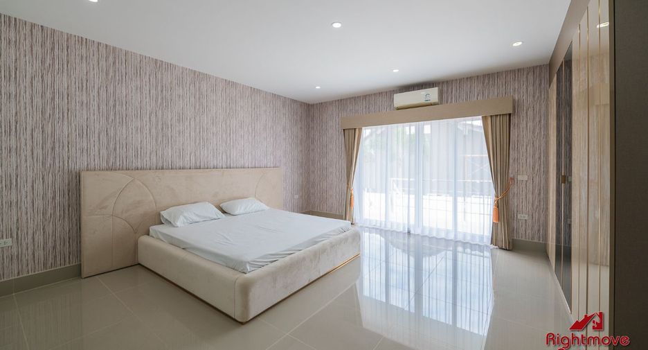For sale 4 bed house in Bang Lamung, Chonburi