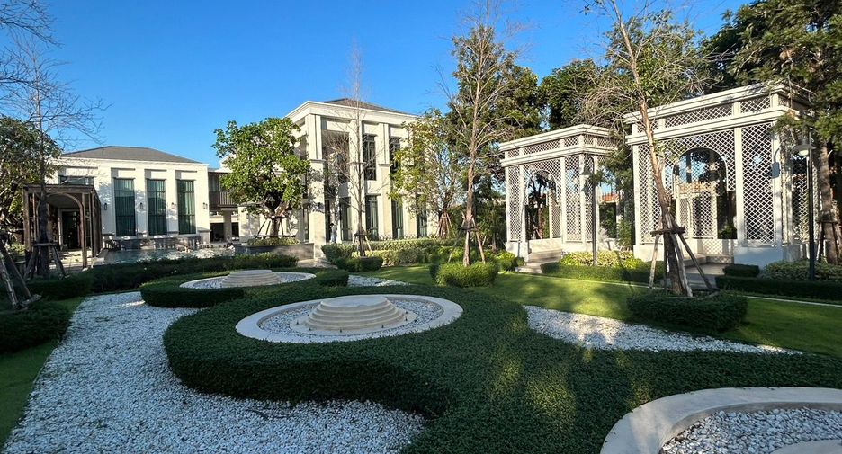 For sale 4 bedrooms house in Prawet, Bangkok