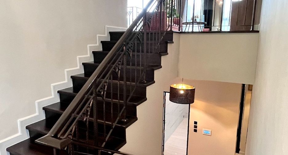 For sale 4 bedrooms house in Prawet, Bangkok