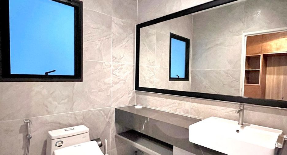 For sale 4 bedrooms house in Prawet, Bangkok