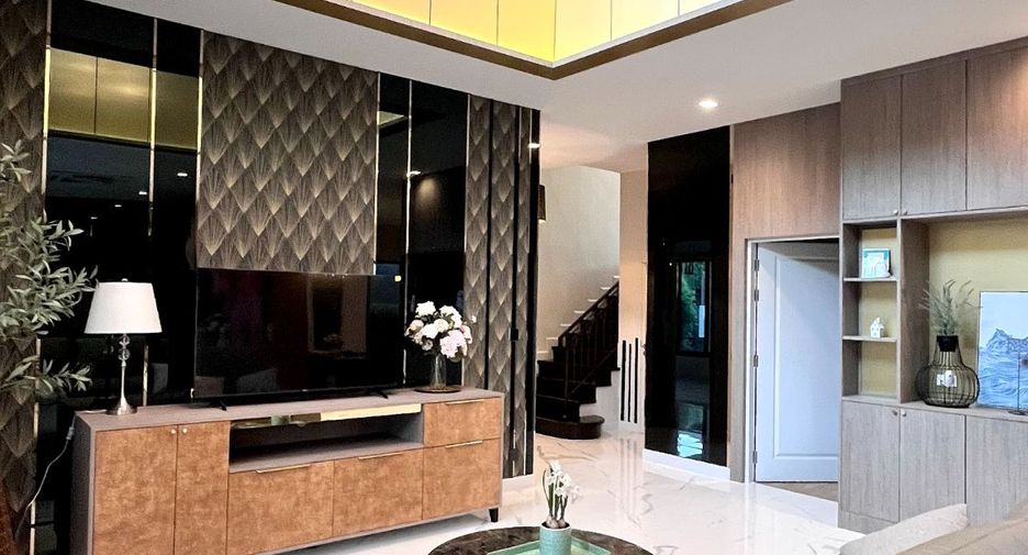 For sale 4 bedrooms house in Prawet, Bangkok