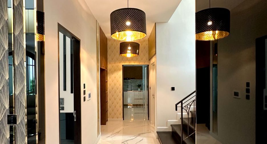 For sale 4 bedrooms house in Prawet, Bangkok