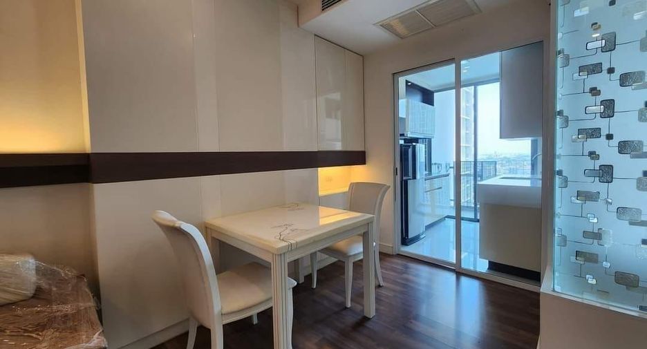 Wohnung zur Miete mit 1 Zimmer in Phra Khanong, Bangkok