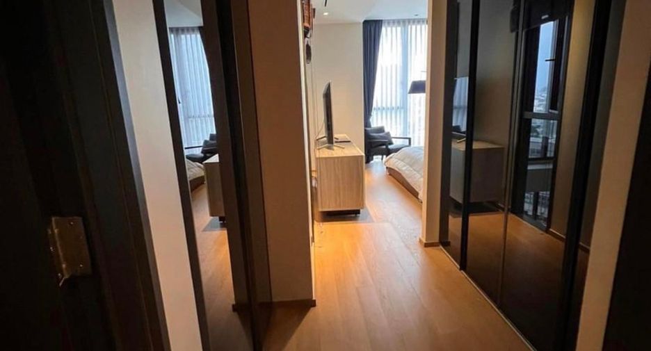 For rent 2 bedrooms condo in Khlong Toei, Bangkok