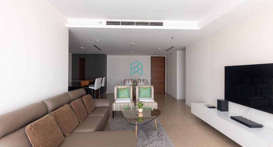 For rent 2 bedrooms condo in Sathon, Bangkok