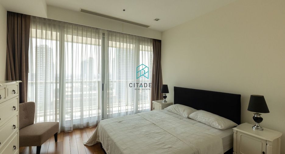 For rent 2 bedrooms condo in Sathon, Bangkok