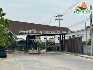 For sale 3 ベッドルーム townhouse in Bang Sao Thong, Samut Prakan