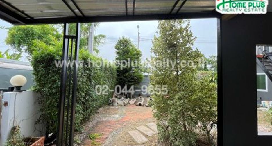À vendre 3 chambres maison de ville à Bang Sao Thong, Samut Prakan