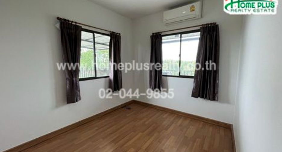 À vendre 3 chambres maison de ville à Bang Sao Thong, Samut Prakan
