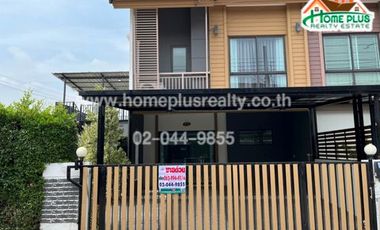 À vendre 3 chambres maison de ville à Bang Sao Thong, Samut Prakan