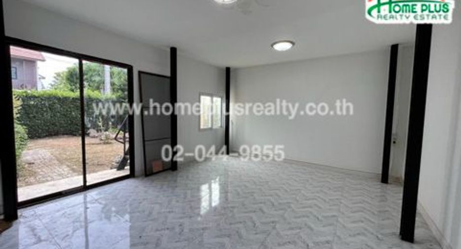À vendre 3 chambres maison de ville à Bang Sao Thong, Samut Prakan