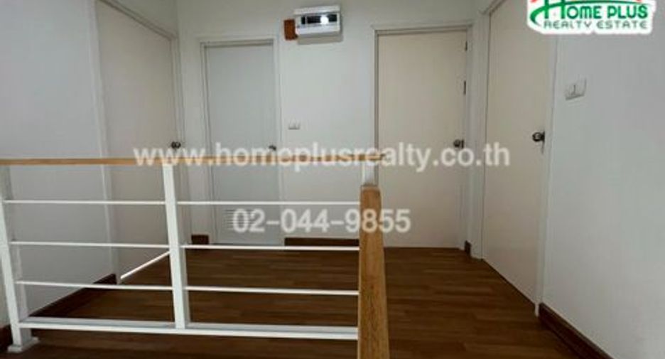 À vendre 3 chambres maison de ville à Bang Sao Thong, Samut Prakan