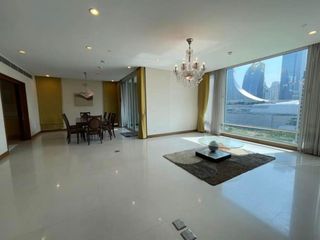 À louer 3 chambres condo à Pathum Wan, Bangkok