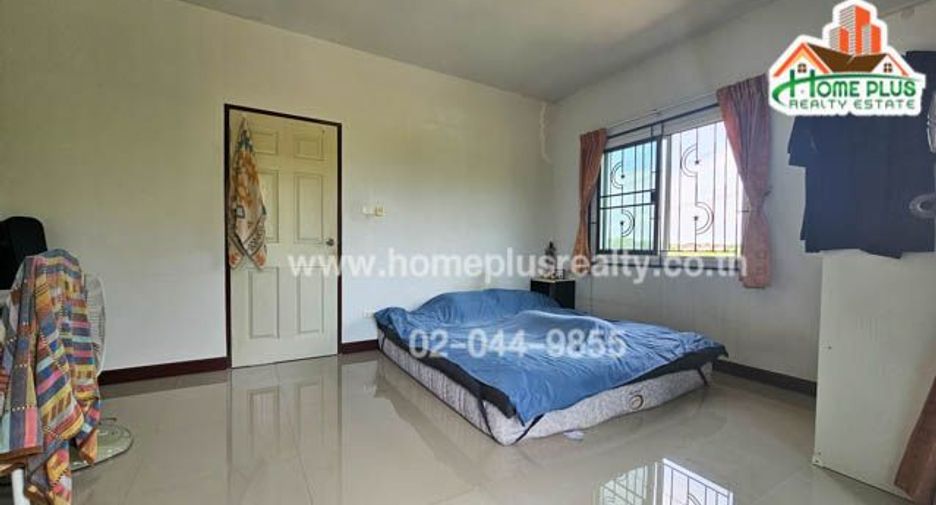 À vendre 3 chambres maison de ville à Nong Chok, Bangkok