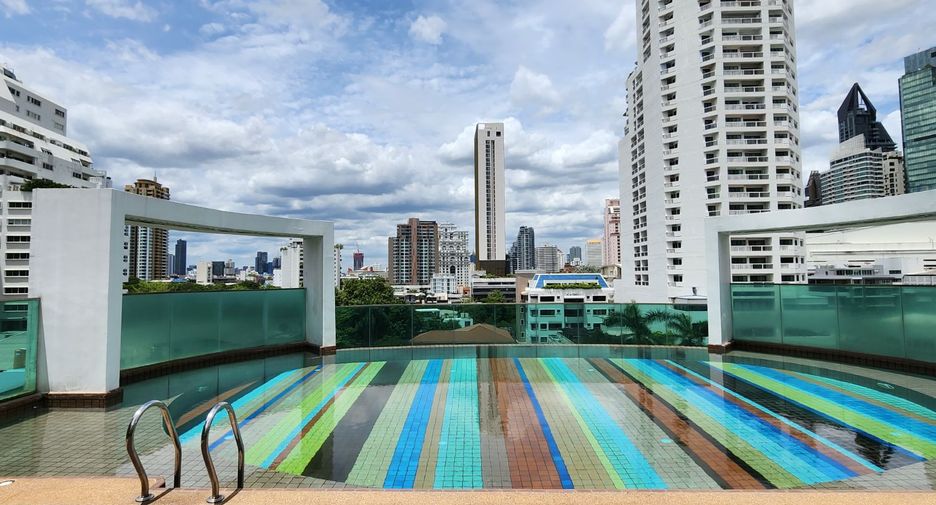 For rent and for sale 1 bed condo in Watthana, Bangkok