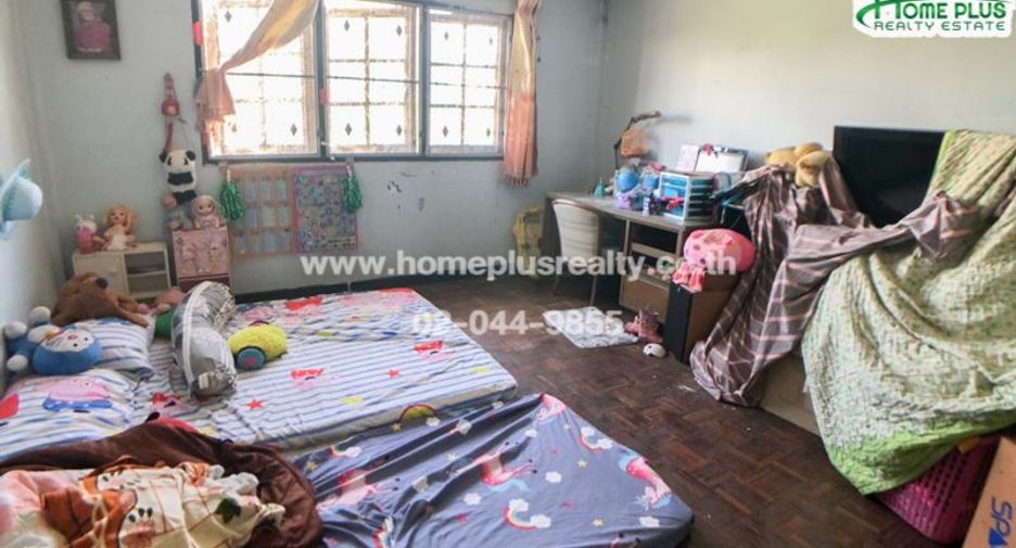 À vendre 2 chambres maison de ville à Lam Luk Ka, Pathum Thani