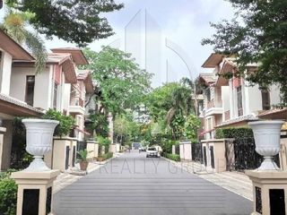 ให้เช่า 4 ห้องนอน บ้านเดี่ยว ใน วัฒนา, กรุงเทพฯ