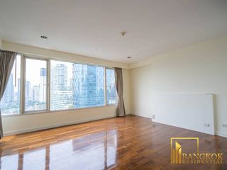 For rent 4 ベッドルーム condo in Watthana, Bangkok