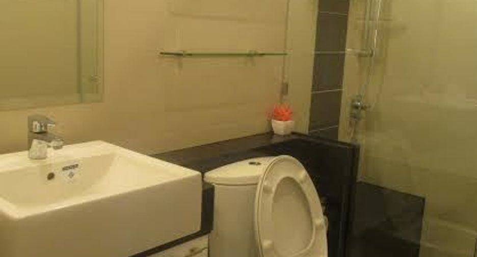 ขาย 2 ห้องนอน คอนโด ใน วัฒนา, กรุงเทพฯ