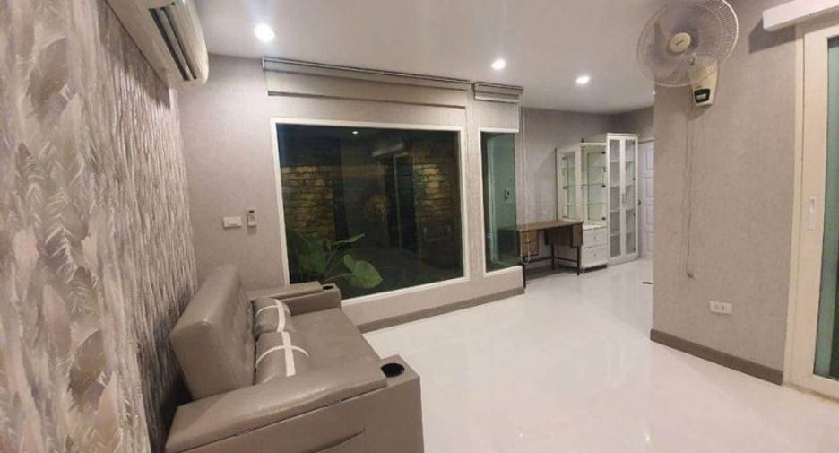 For rent 4 bedrooms apartment in Bang Phli, Samut Prakan