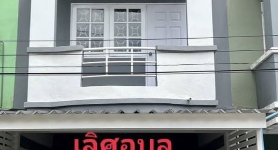 For sale 3 Beds townhouse in Khlong Sam Wa, Bangkok