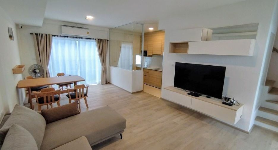For rent 3 bedrooms townhouse in Prawet, Bangkok
