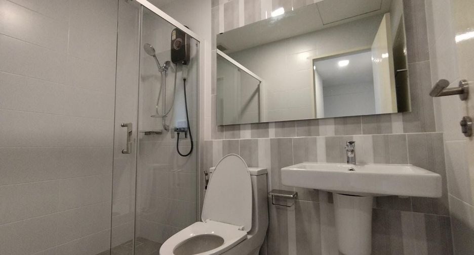 For rent 3 bedrooms townhouse in Prawet, Bangkok