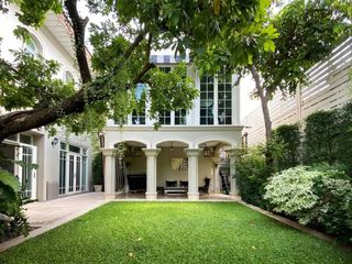 For sale 4 bedrooms house in Bang Kapi, Bangkok