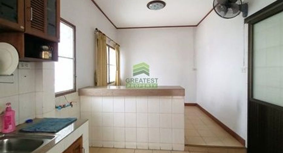 For sale 4 bedrooms townhouse in Sai Mai, Bangkok