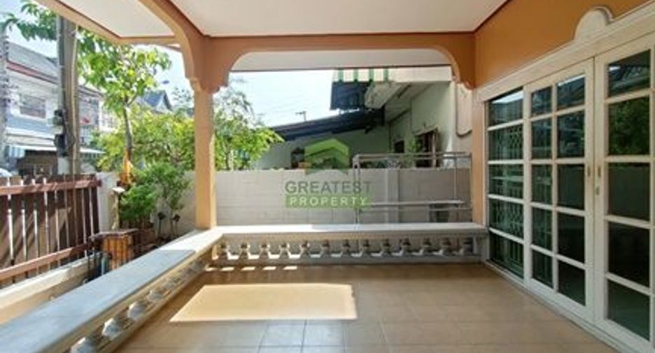 For sale 4 bedrooms townhouse in Sai Mai, Bangkok