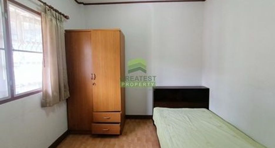 For sale 4 bedrooms townhouse in Sai Mai, Bangkok