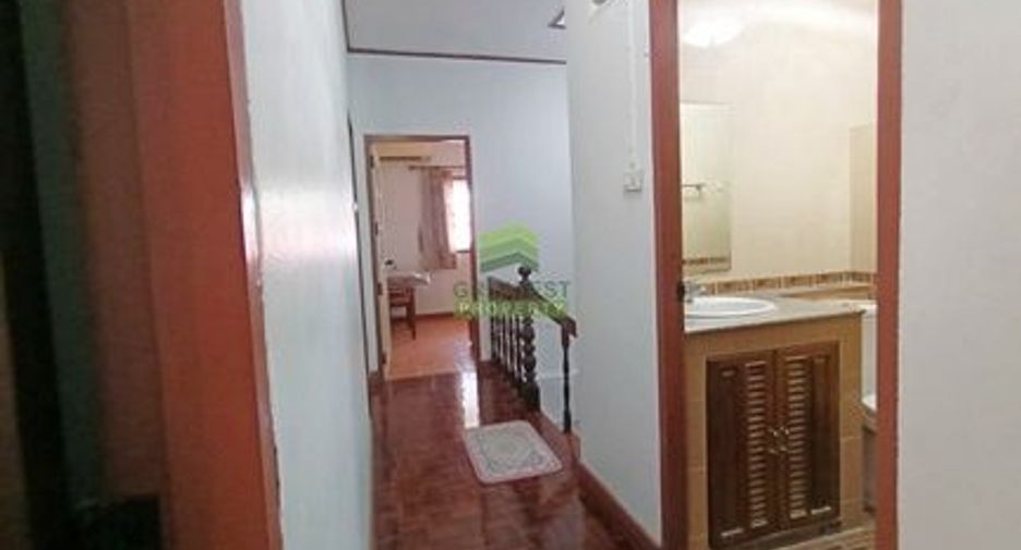 For sale 4 bedrooms townhouse in Sai Mai, Bangkok