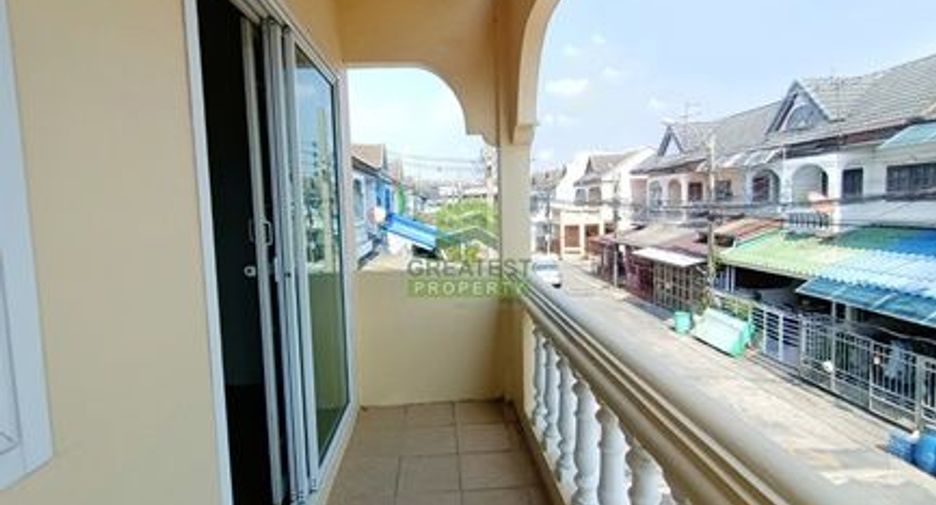 For sale 4 bedrooms townhouse in Sai Mai, Bangkok