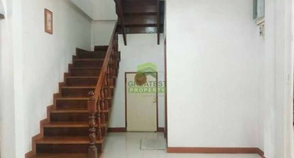 For sale 4 bedrooms townhouse in Sai Mai, Bangkok