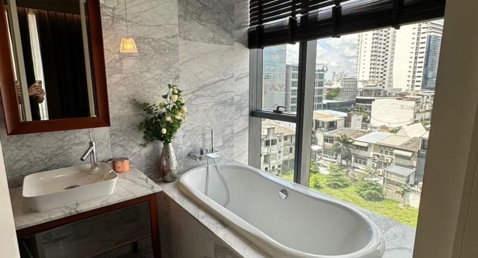For rent 2 ベッドルーム condo in Watthana, Bangkok