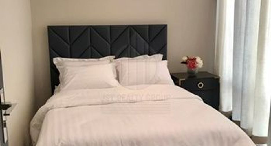 For rent and for sale 2 bedrooms condo in Watthana, Bangkok