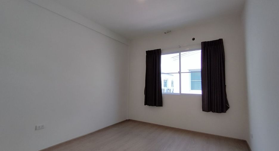 For rent and for sale 3 bed townhouse in Prawet, Bangkok