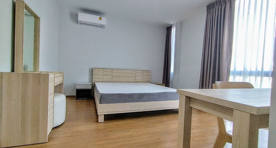 For rent 3 bed townhouse in Bang Phli, Samut Prakan
